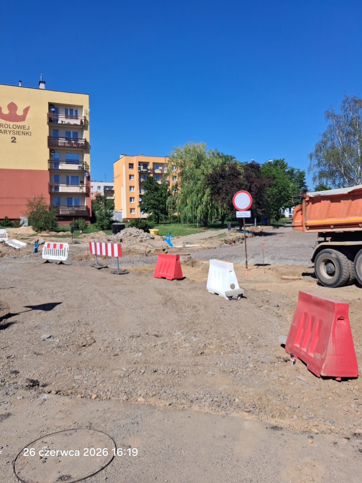 Zabezpieczenie placu budowy – oznakowanie i bariery na terenie budowy